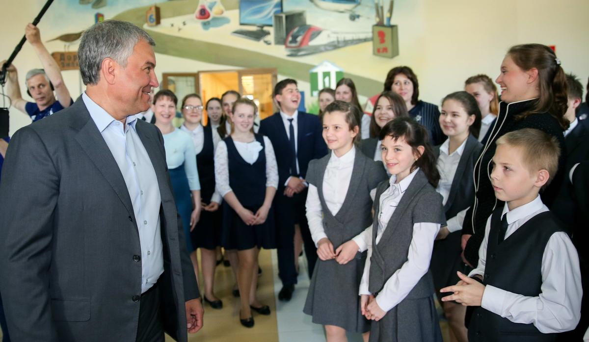 Вячеслав Володин доволен, что детей мигрантов в школах становится меньше