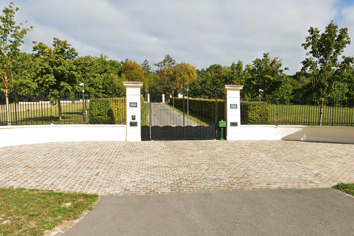 Ворота в особняк Шато-де-Монтапо 