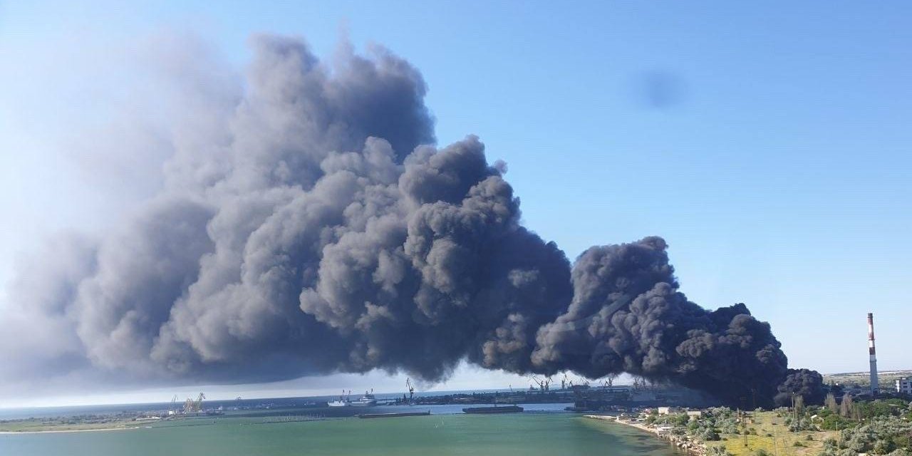 ВСУ второй раз за три дня атаковали нефтяные объекты Крыма