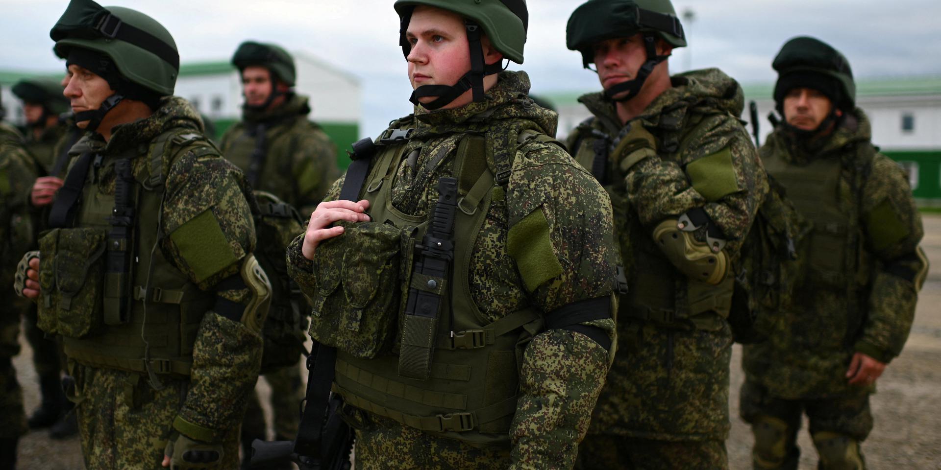 Где российская армия возьмет новых солдат