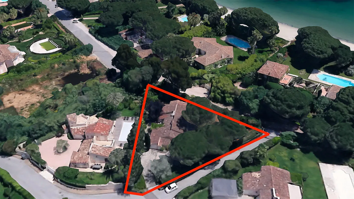 Villa in Ramatuelle. This villa was owned by the Monegasque company Kali, registered under Andrey Akimov’s ex-wife Elena, and their son Denis.