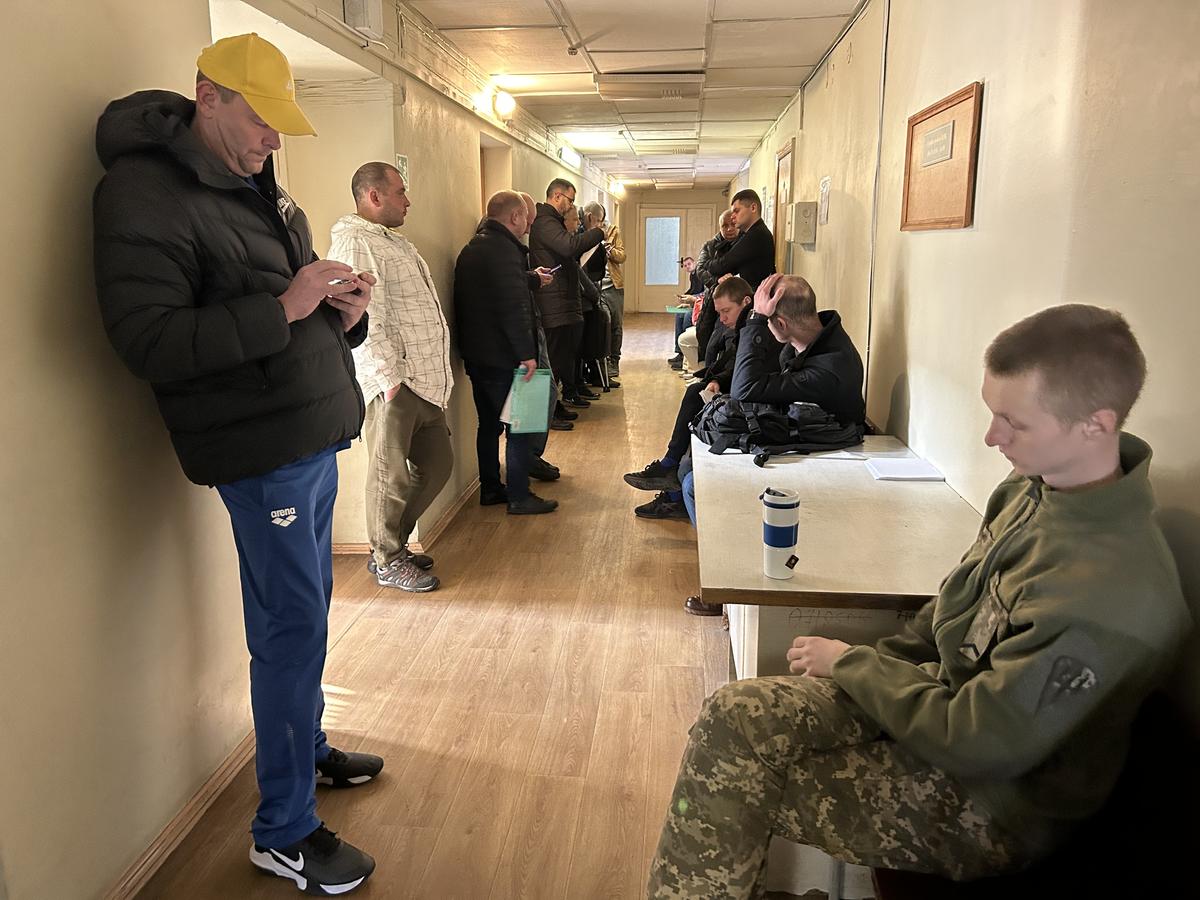 Основа ВЛК — долгие очереди