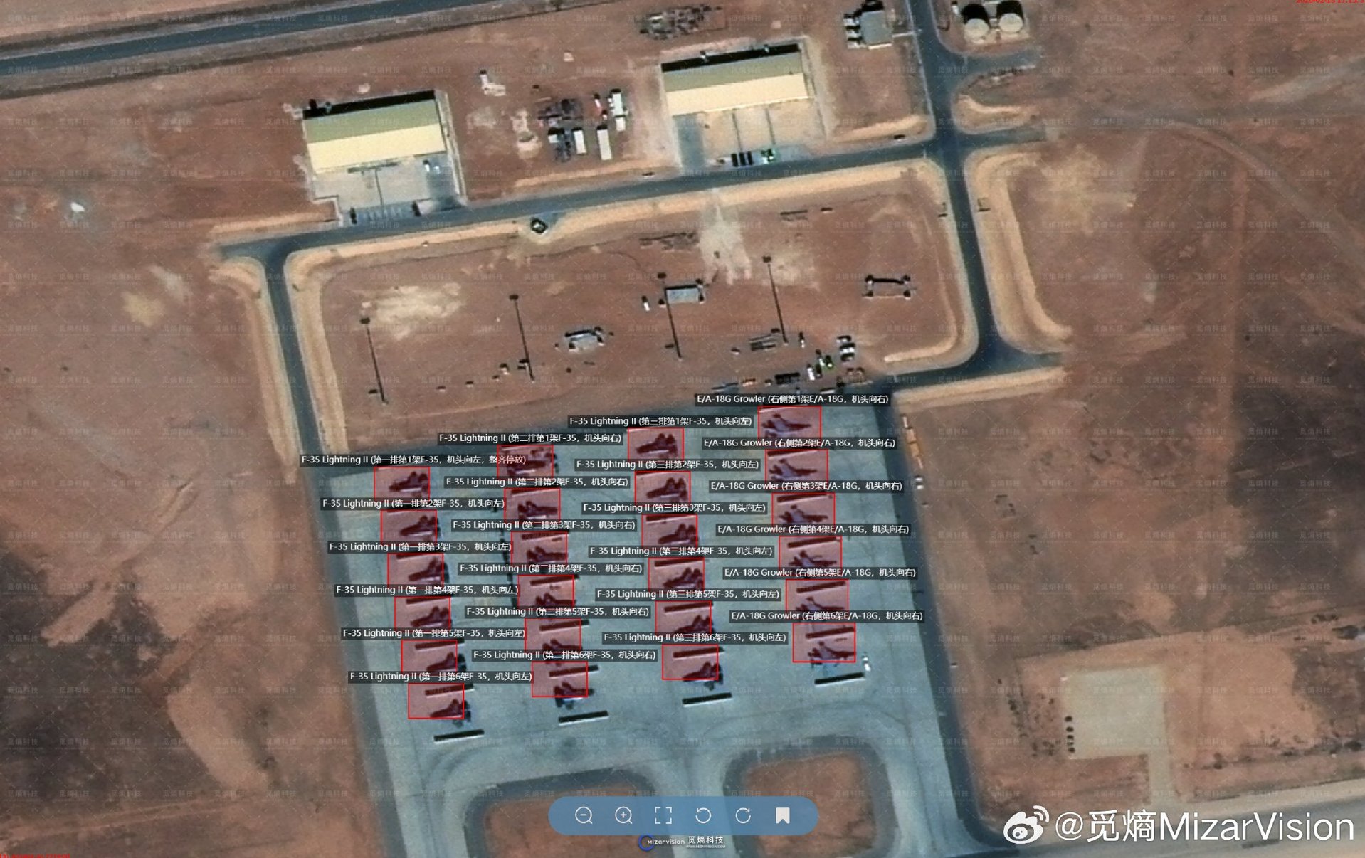 На фото: самолеты РЭБ E/A-18G и истребители F-35 на авиабазе Муваффак Салти