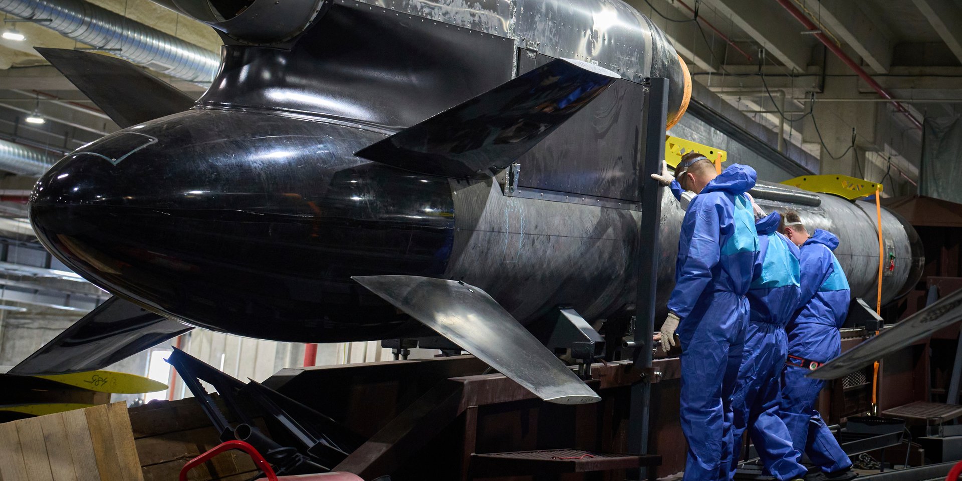 Тонна взрывчатки, которая летит на тысячи километров