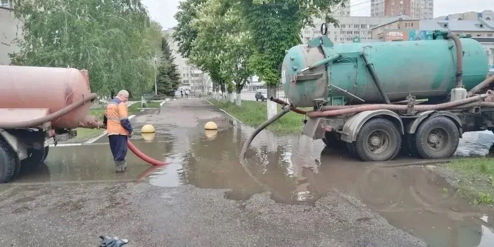 Город Энгельс затопило фекалиями. Как живется в городе — рассказывают сами местные