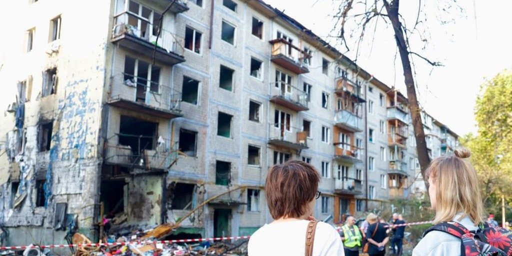 Девять человек погибли при российском баллистическом ударе по Киеву
