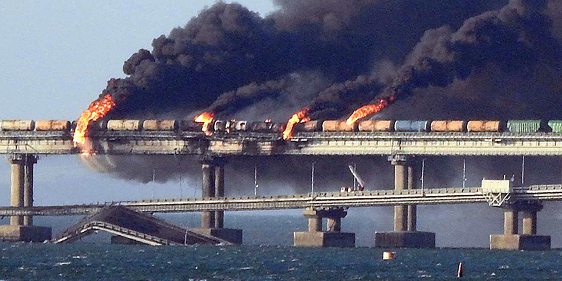 Украина обещает уничтожить Крымский мост. Она правда может это сделать?