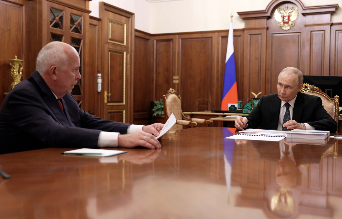 Глава «Ростеха» Сергей Чемезов был соседом Владимира Путина еще когда они работали в Дрездене