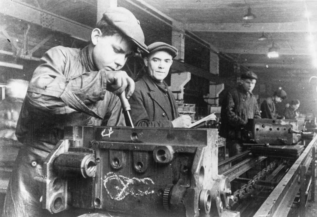 The Soviet defense industry relied on highly skilled experts. Today, with far fewer workers of the required caliber, greater value is placed on machines.