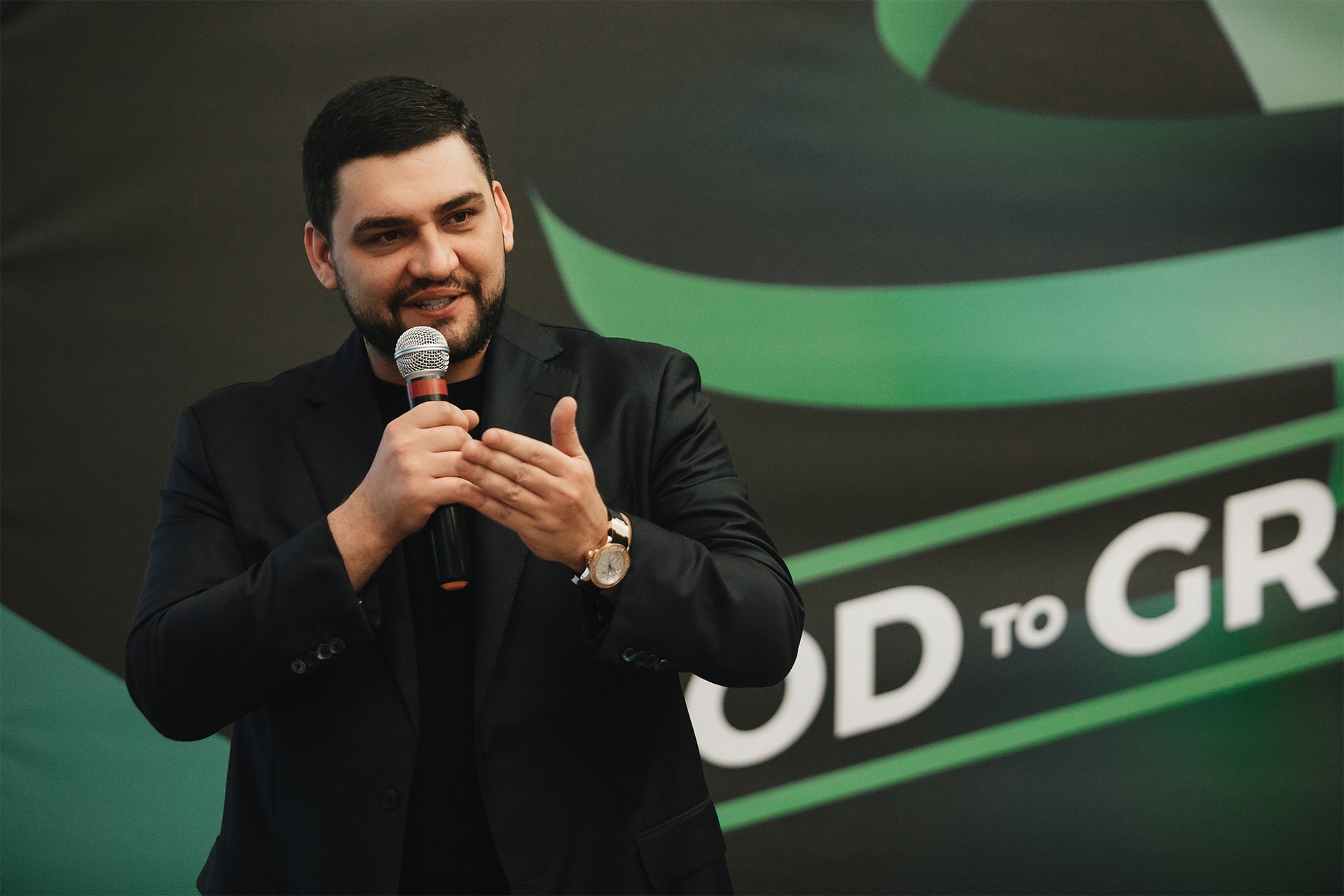 Антон Черепенников