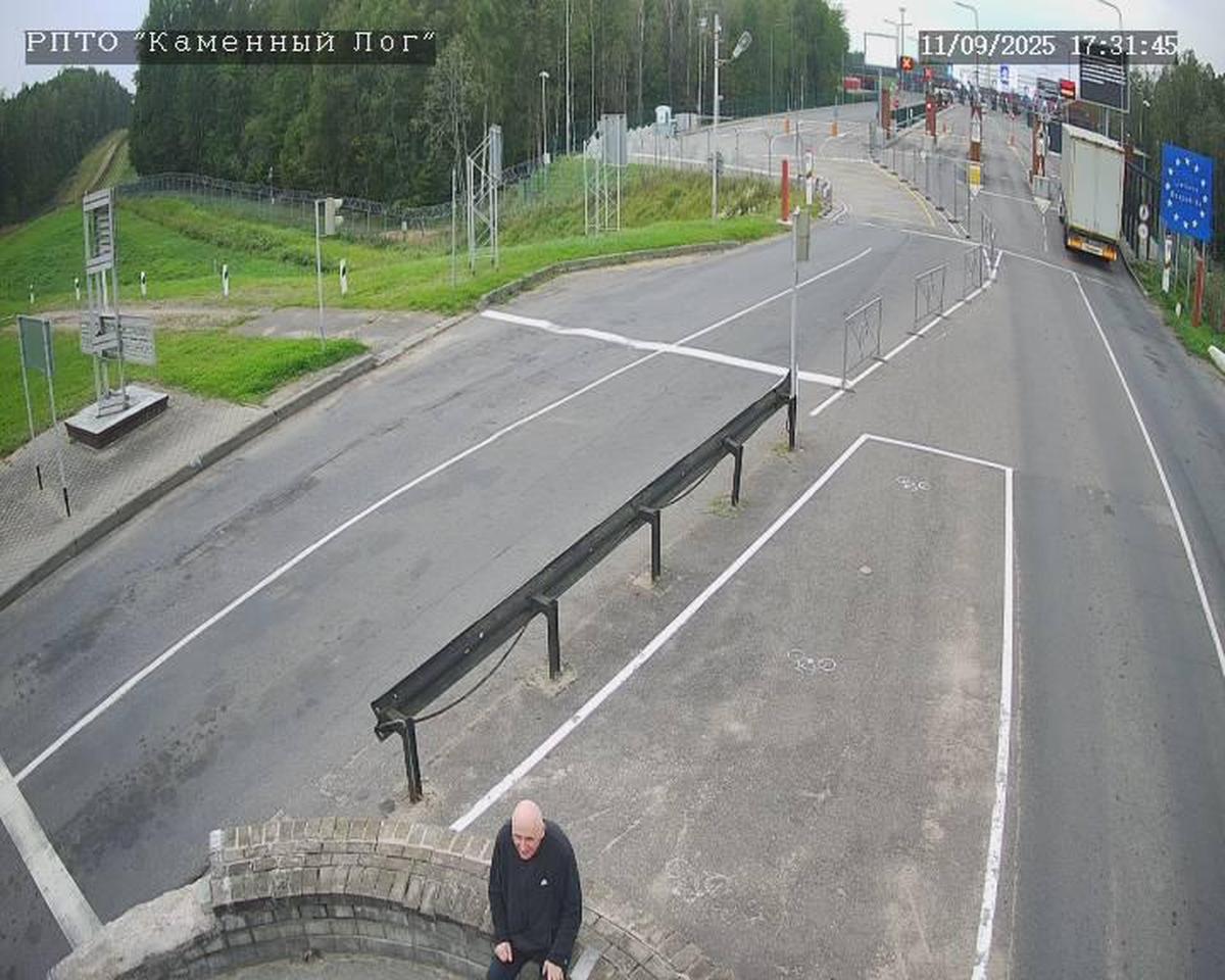 Статкевич в нейтральной зоне границы