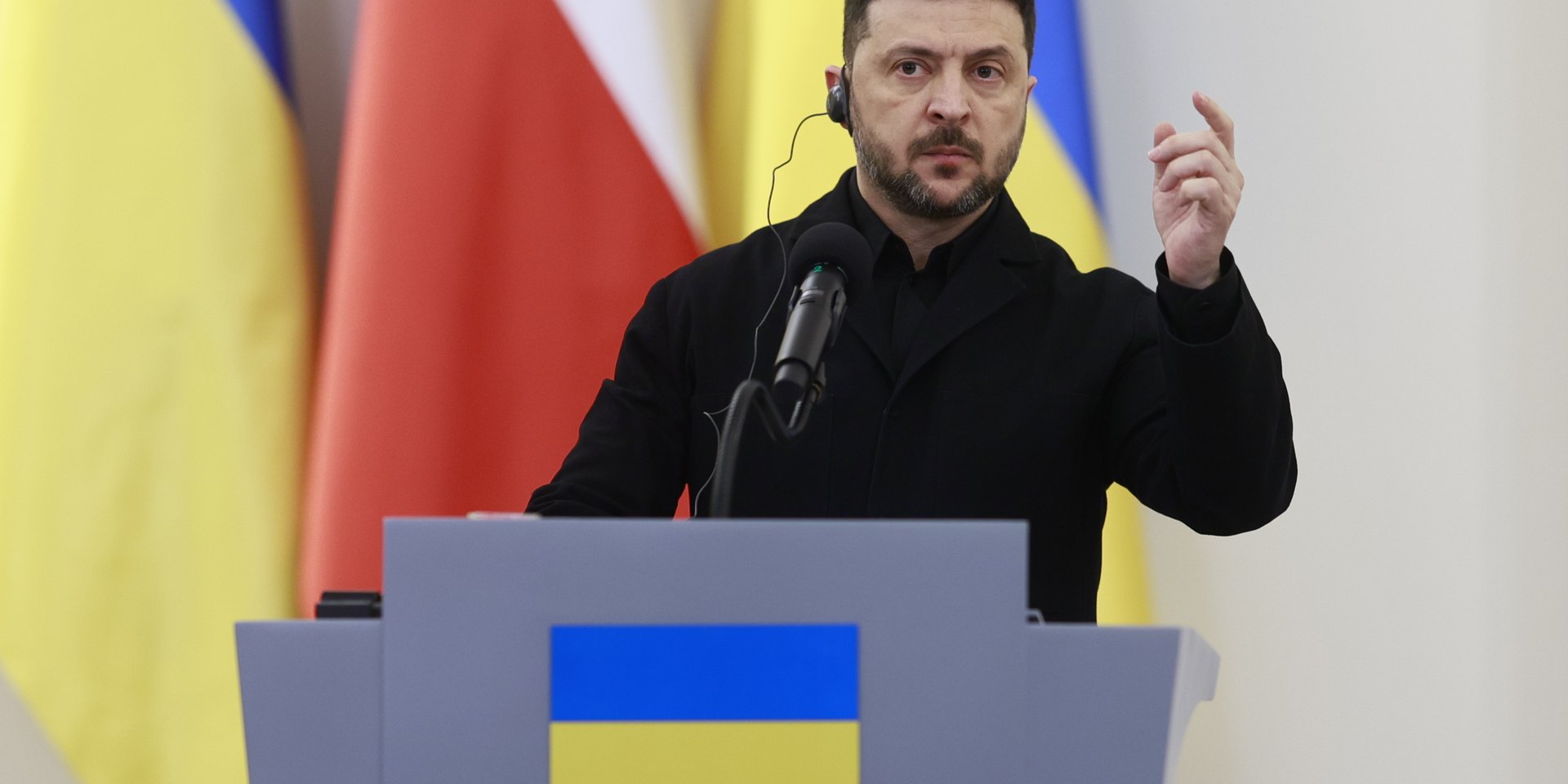 Зеленский вновь говорит, что мирная сделка близко, а СМИ пишут о согласии РФ на перемирие ради референдума в Украине