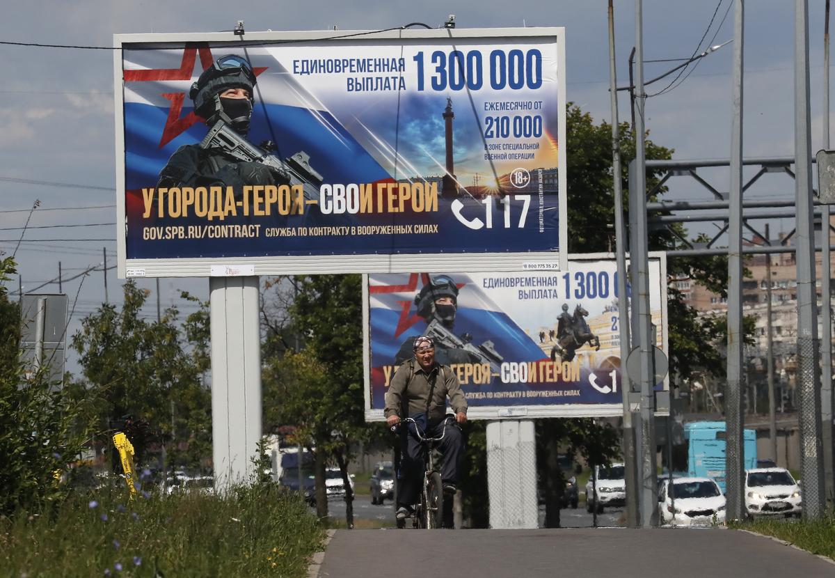 Люди отдельно, власти отдельно. Отношение россиян к государству помогло им  принять войну