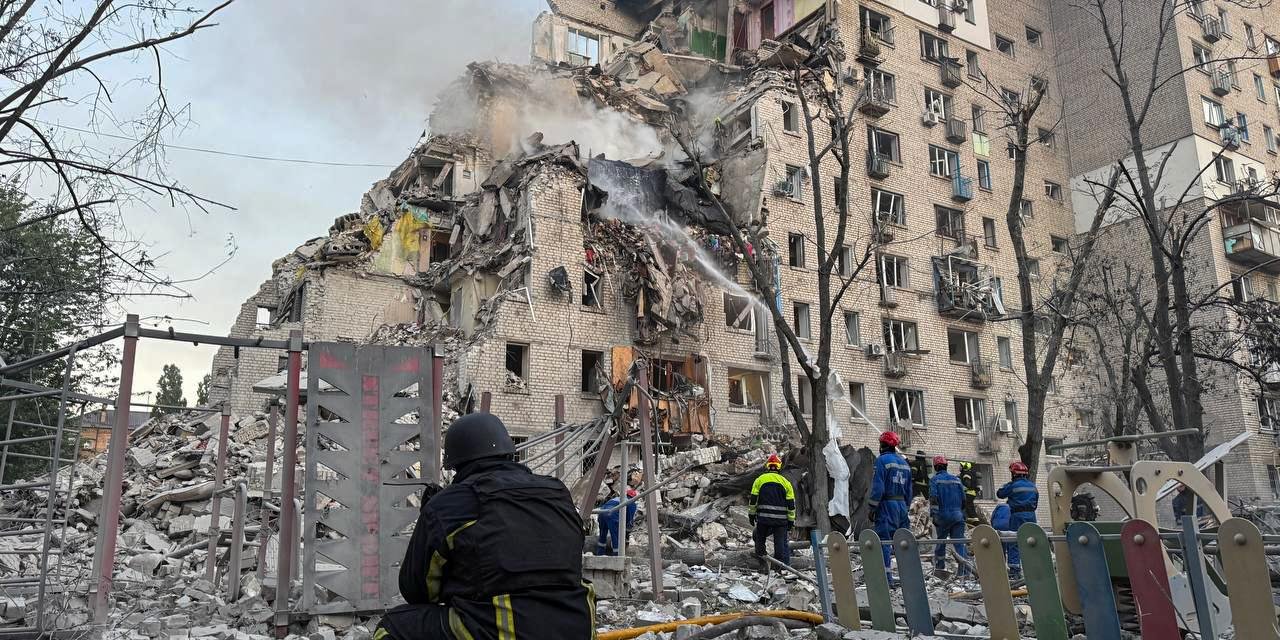 30 человека погибли при российской атаке на Киев, десятки получили ранения