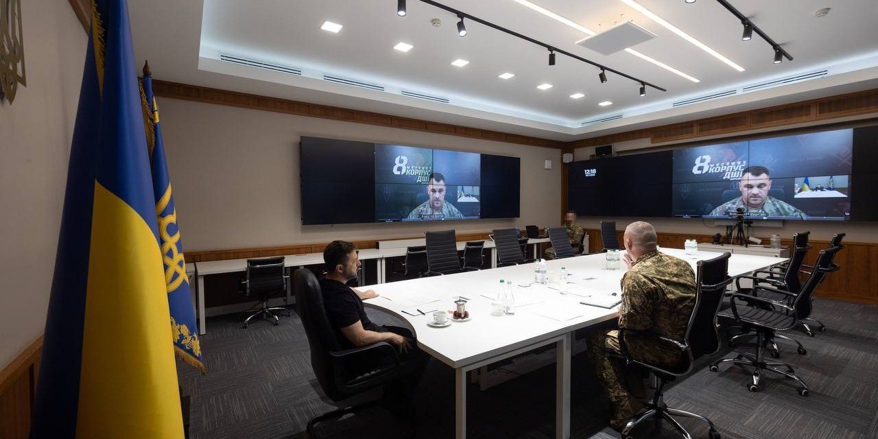 Зеленский начал подбирать кандидатов на замену главкому Сырскому