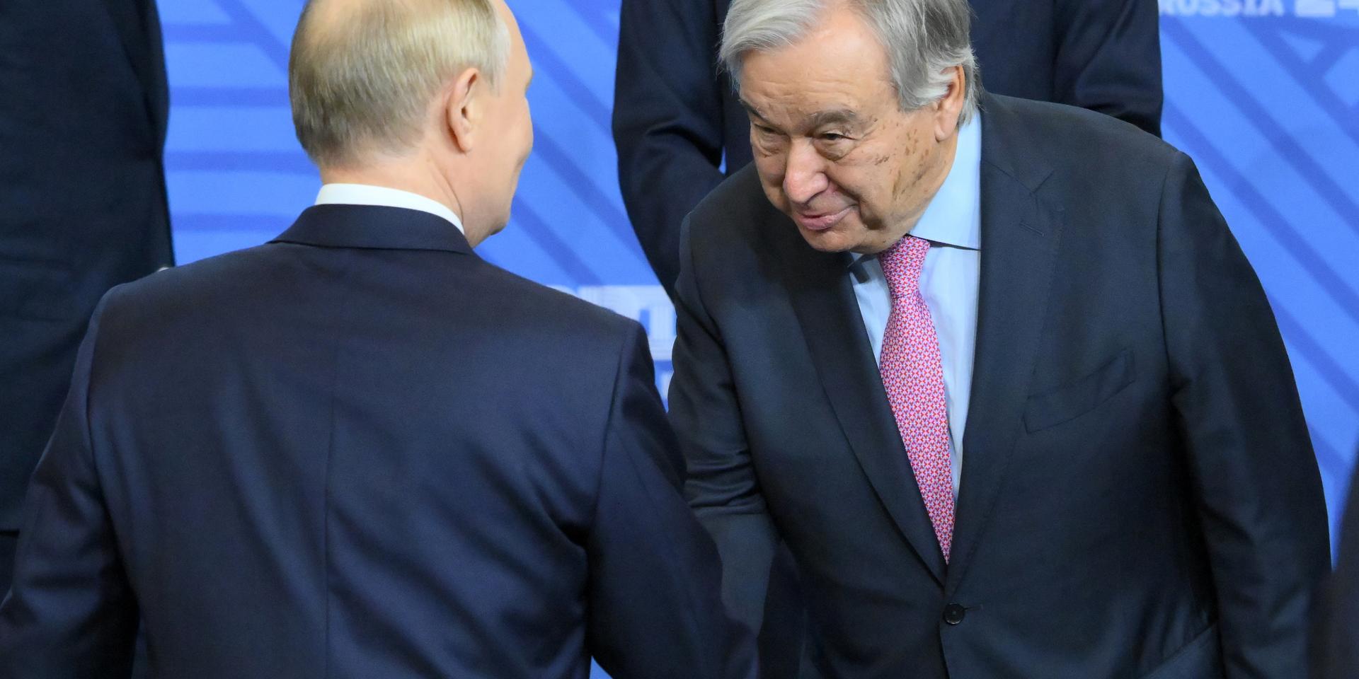 Генсек ООН Антониу Гутерриш на встрече с Путиным заявил, что вторжение в Украину нарушает нормы международного права