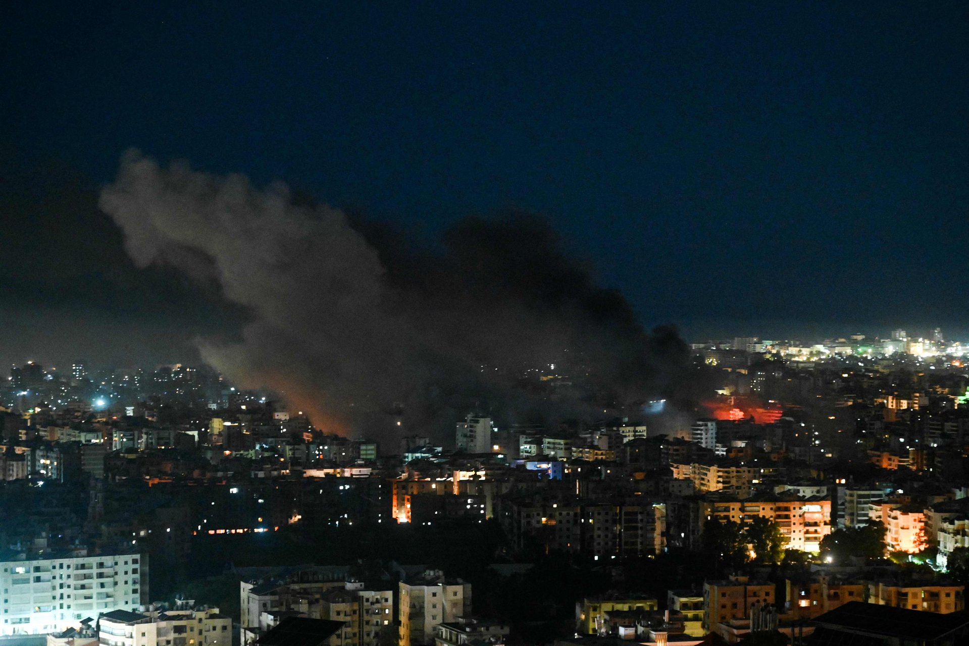 Взрывы в Бейруте сегодня ночью