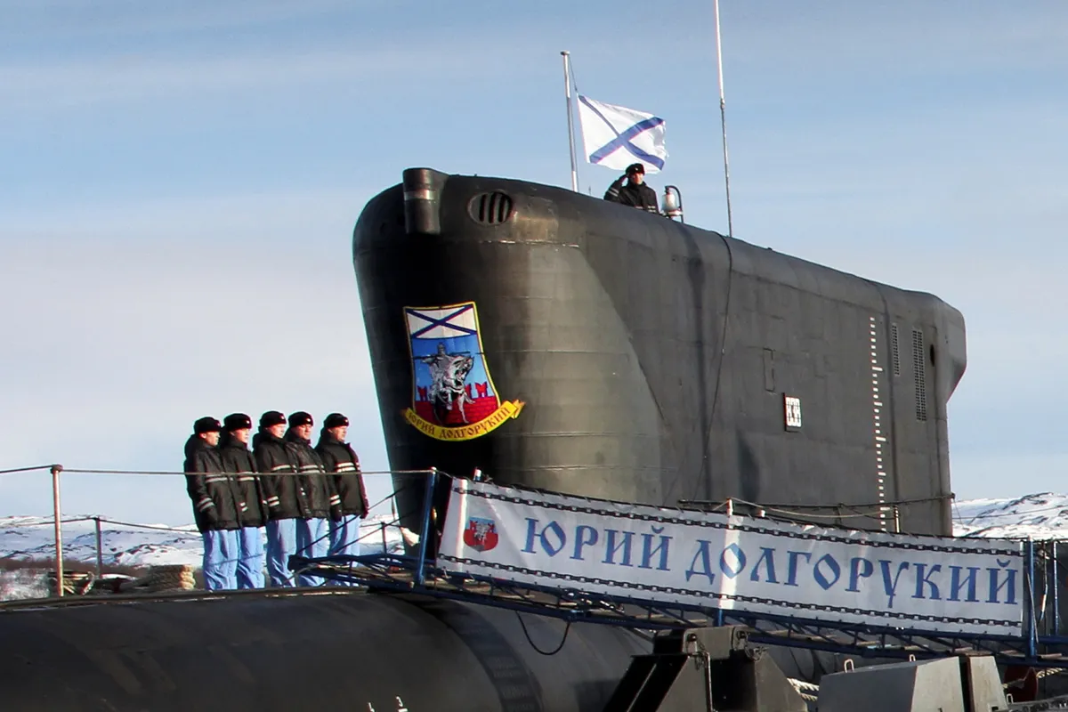 Путь электронных компонентов от зарубежного производителя до российского изделия (на фото — подводная лодка типа «Борей») лежит через цепочку мутных посредников