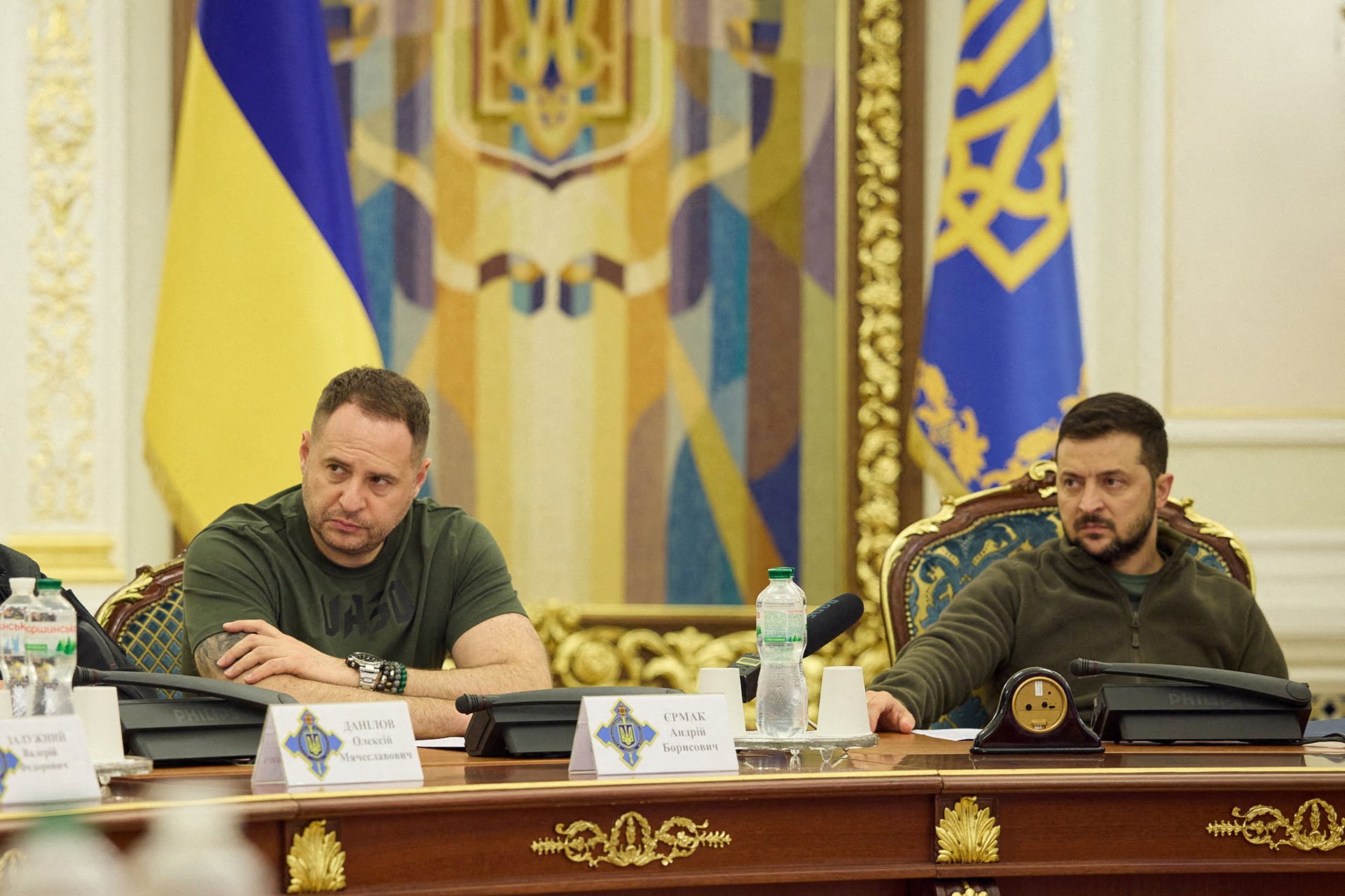 Ермак и Зеленский через полгода после начала полномасштабной войны