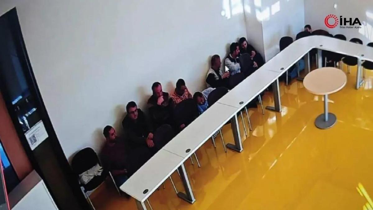 Фото предположительных заложников