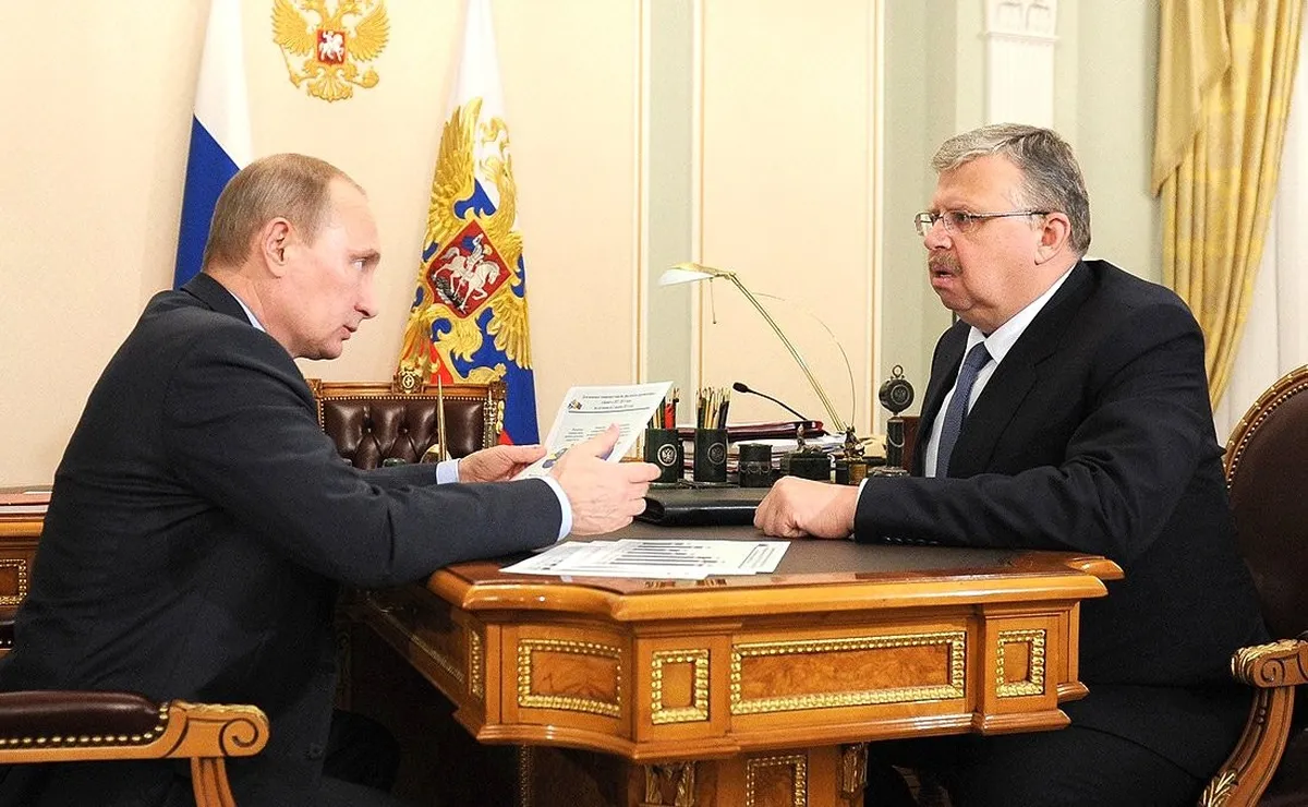 Рабочая встреча с руководителем Федеральной таможенной службы (ФТС) Андреем Бельяниновым
6 декабря 2013 года 