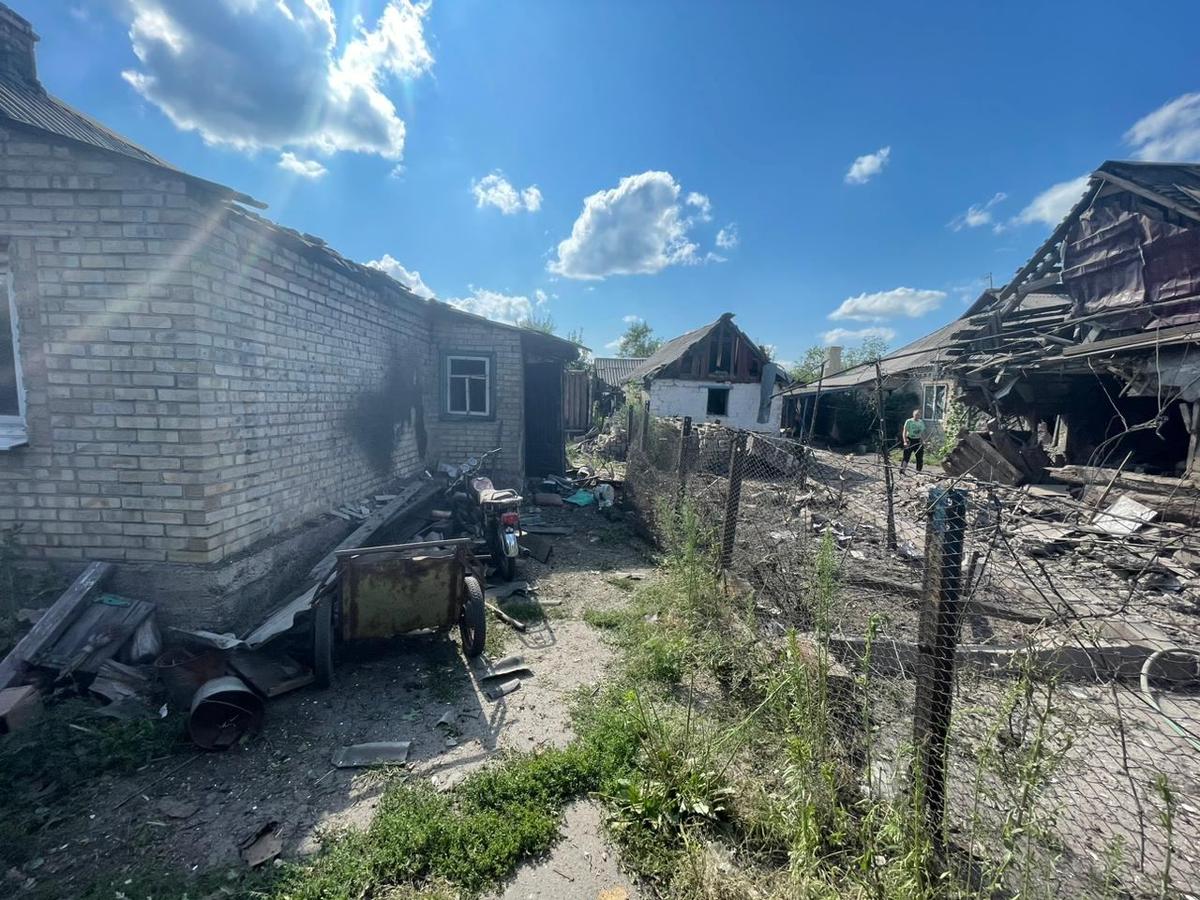 Последствия обстрела села Дружбы Донецкой области