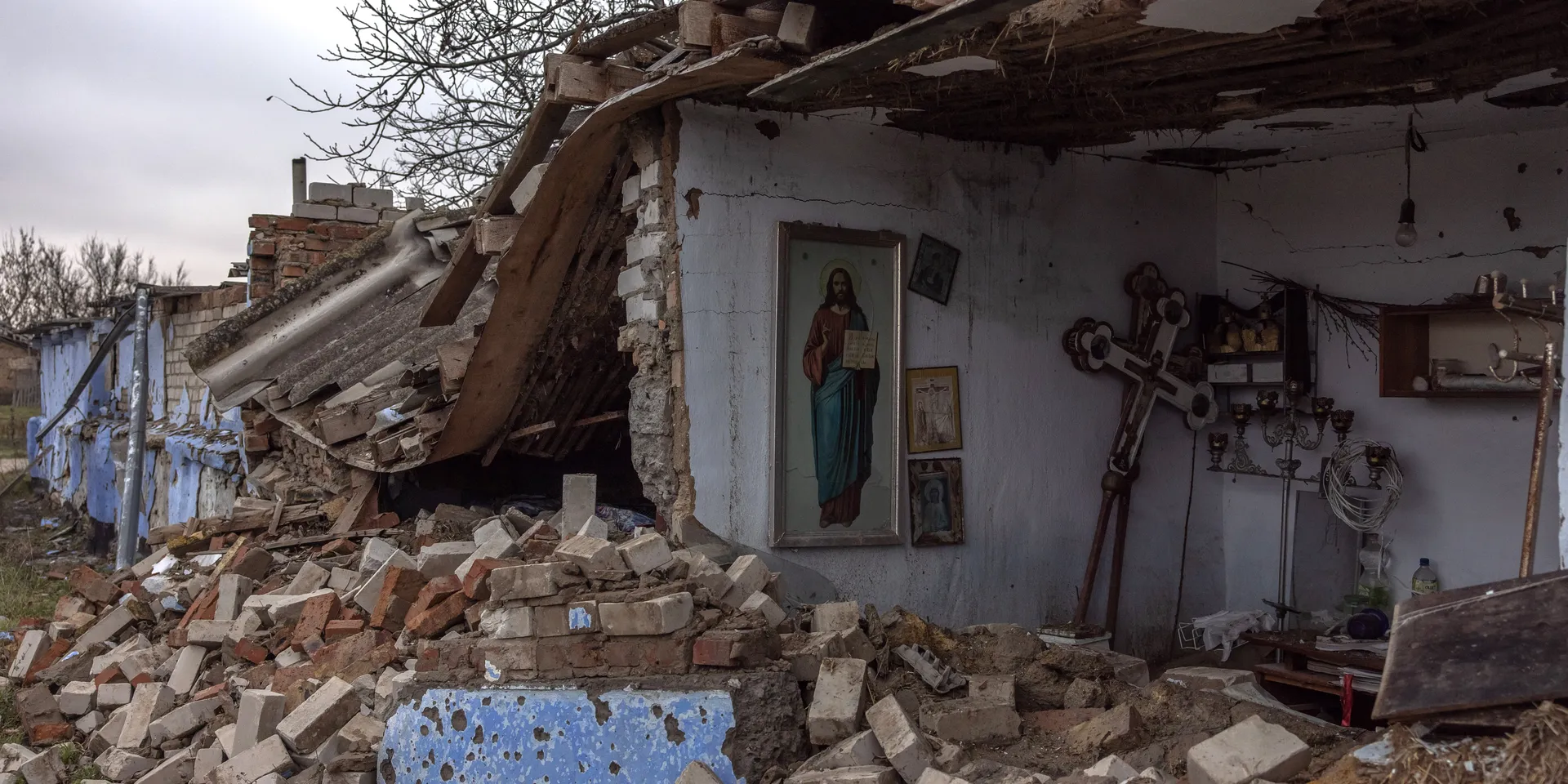 «Эта деревня спасла Николаев». Что осталось от села в Херсонской области после месяцев российских обстрелов