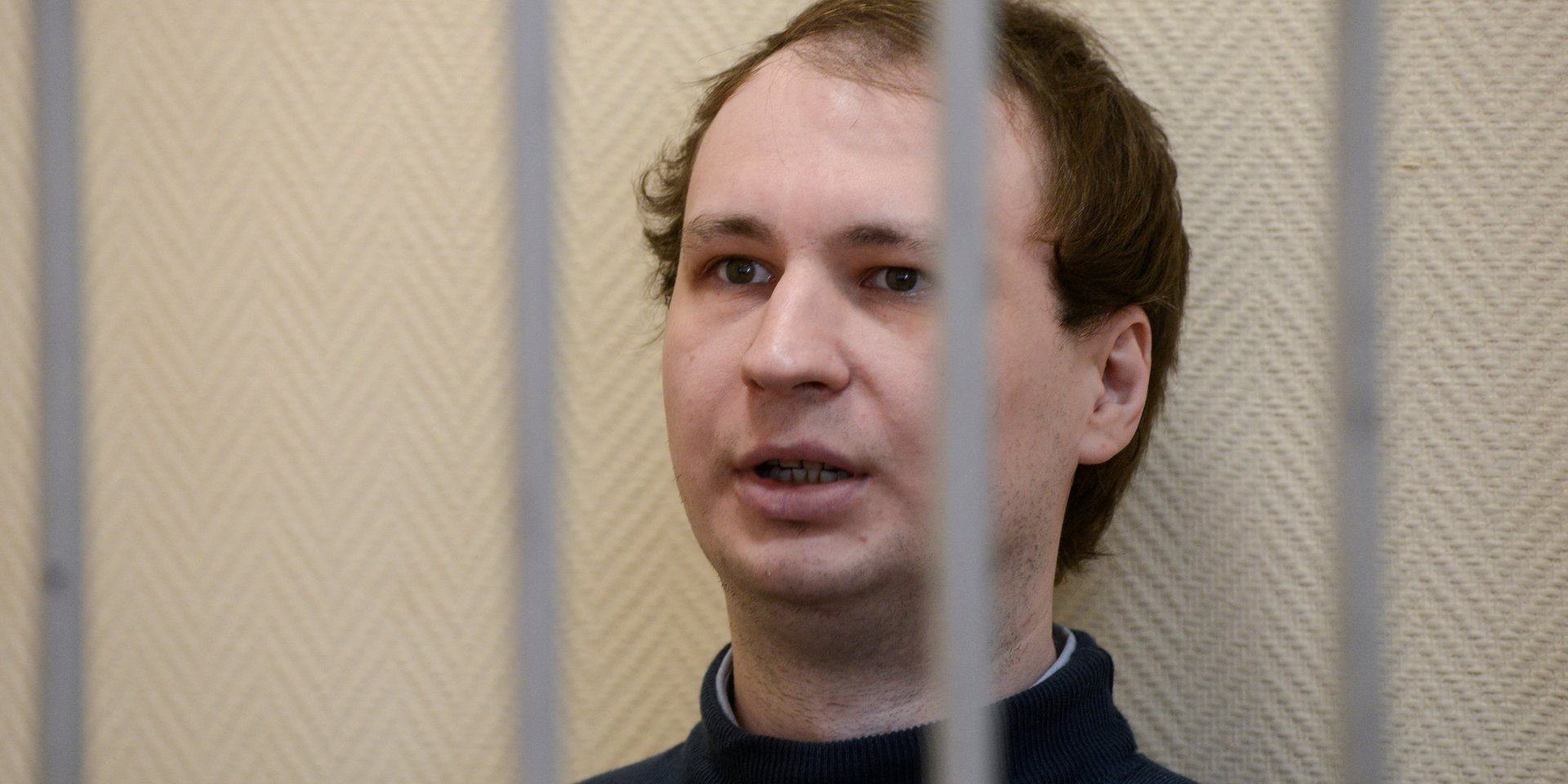 Путин помиловал американца Роберта Гилмана. Он получил 10 лет за сопротивление силовикам