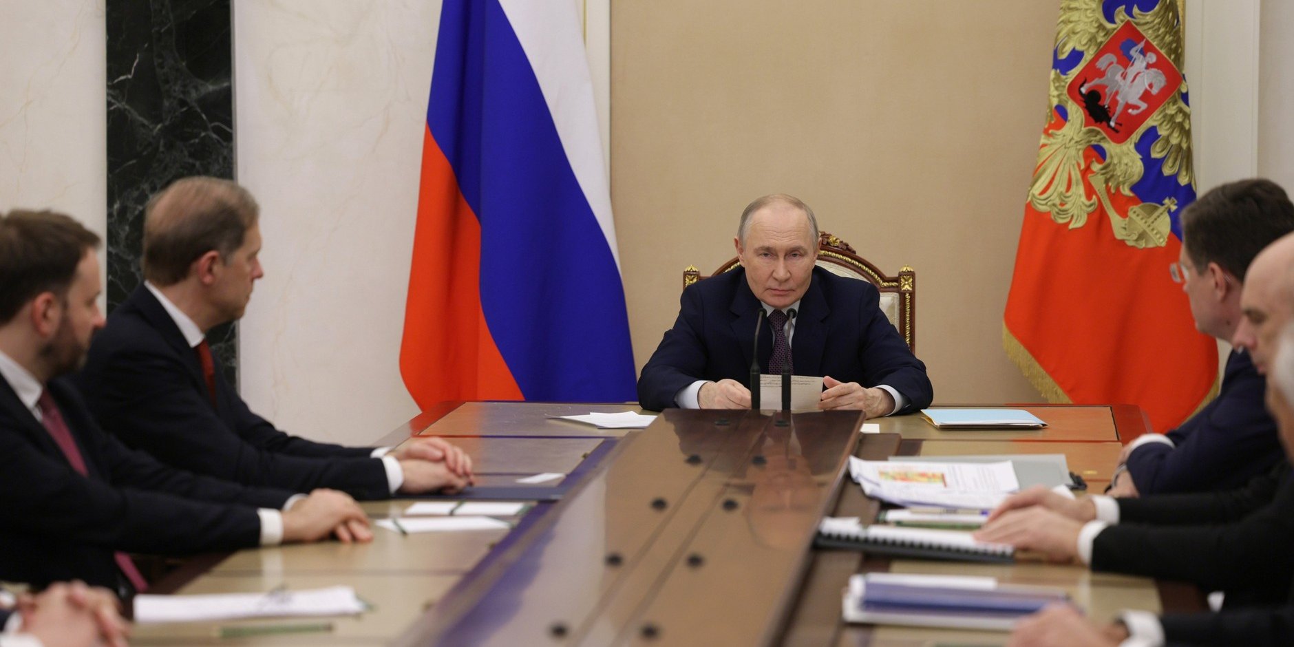 Путин призвал Европу перейти на российскую нефть из-за перекрытия Ормузского пр олива