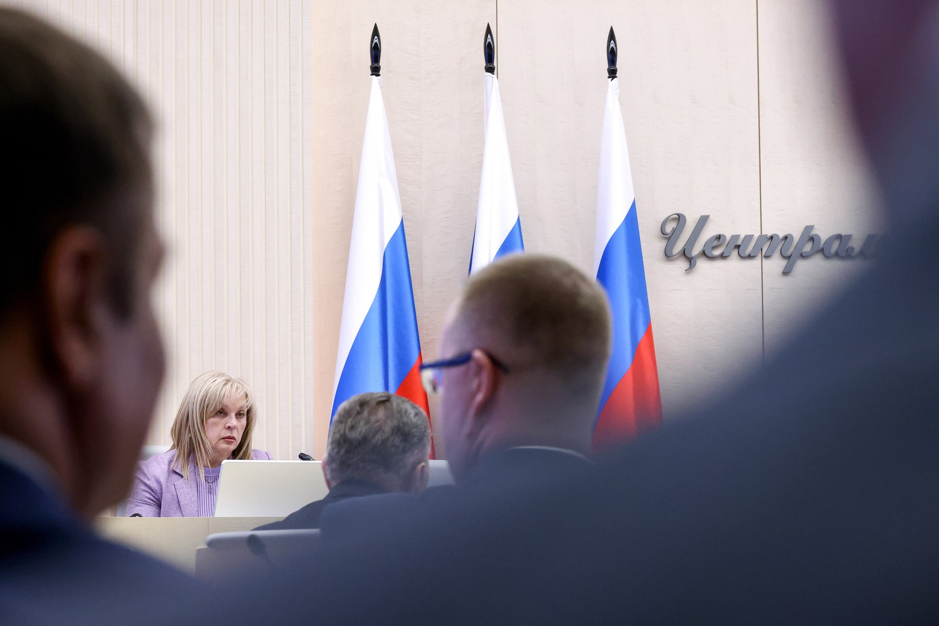 Элла Памфилова после переизбрания на пост главы ЦИК. Один из членов ЦИК назвал ее «материнским сердцем» и «нравственным камертоном» избирательной системы