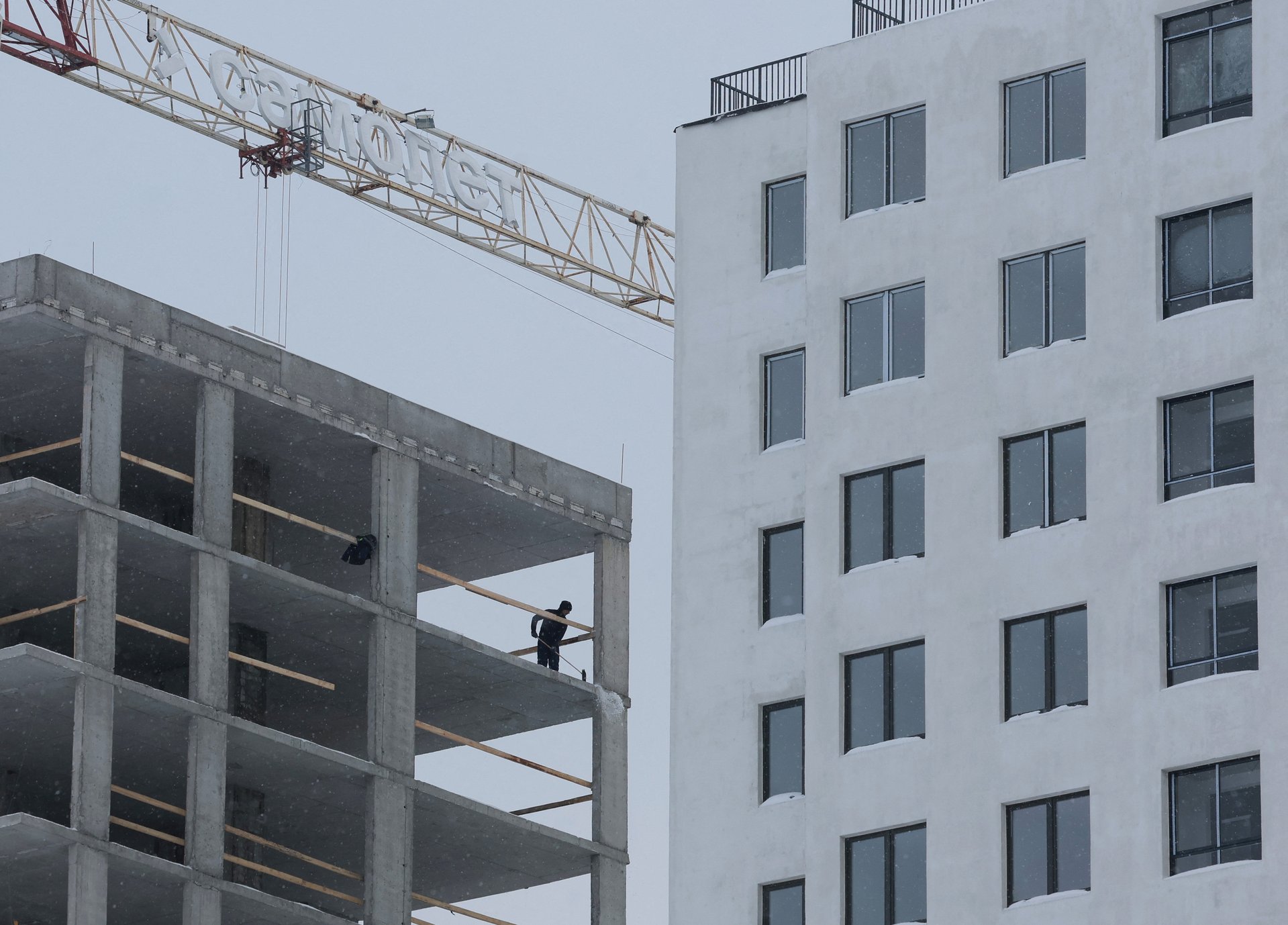 Власти признают: из-за охлаждения экономики риск банкротства есть у 20% застройщиков