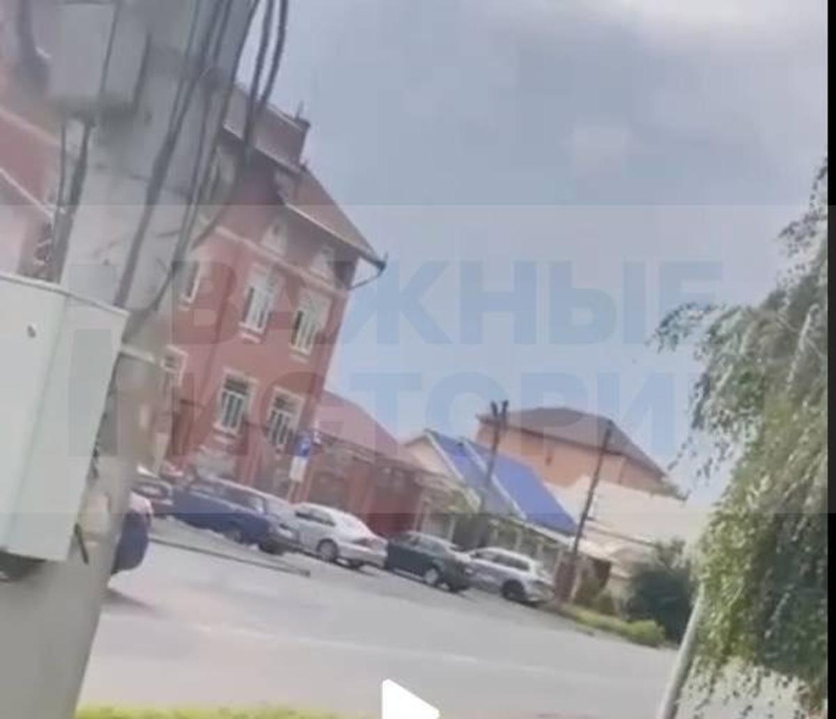 «Важные истории» выяснили, что место съемки находится на улице Леваневского во Владикавказе