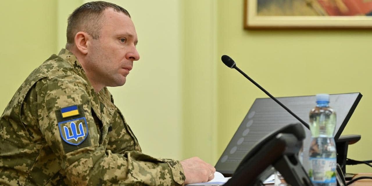 Александра Сырского уволили с поста главкома ВСУ, его место займет глава объединенных сил ВСУ Михаил Драпатый