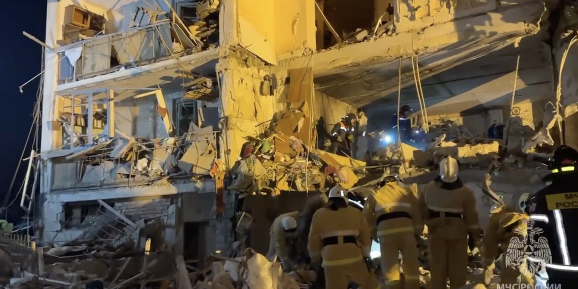 Взрыв в жилом доме в Севастополе произошел «по неосторожности», считают в СК