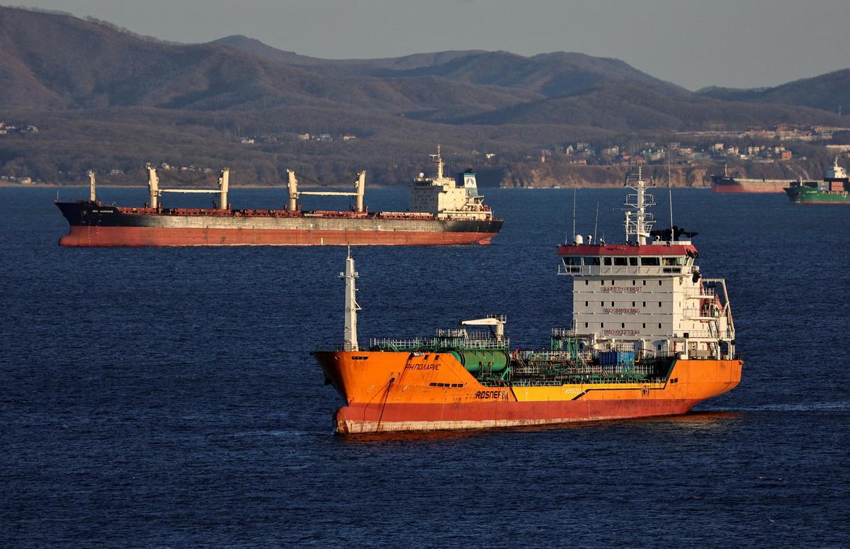 In the ports of the Russian Far East, the price cap has been largely ignored from the start