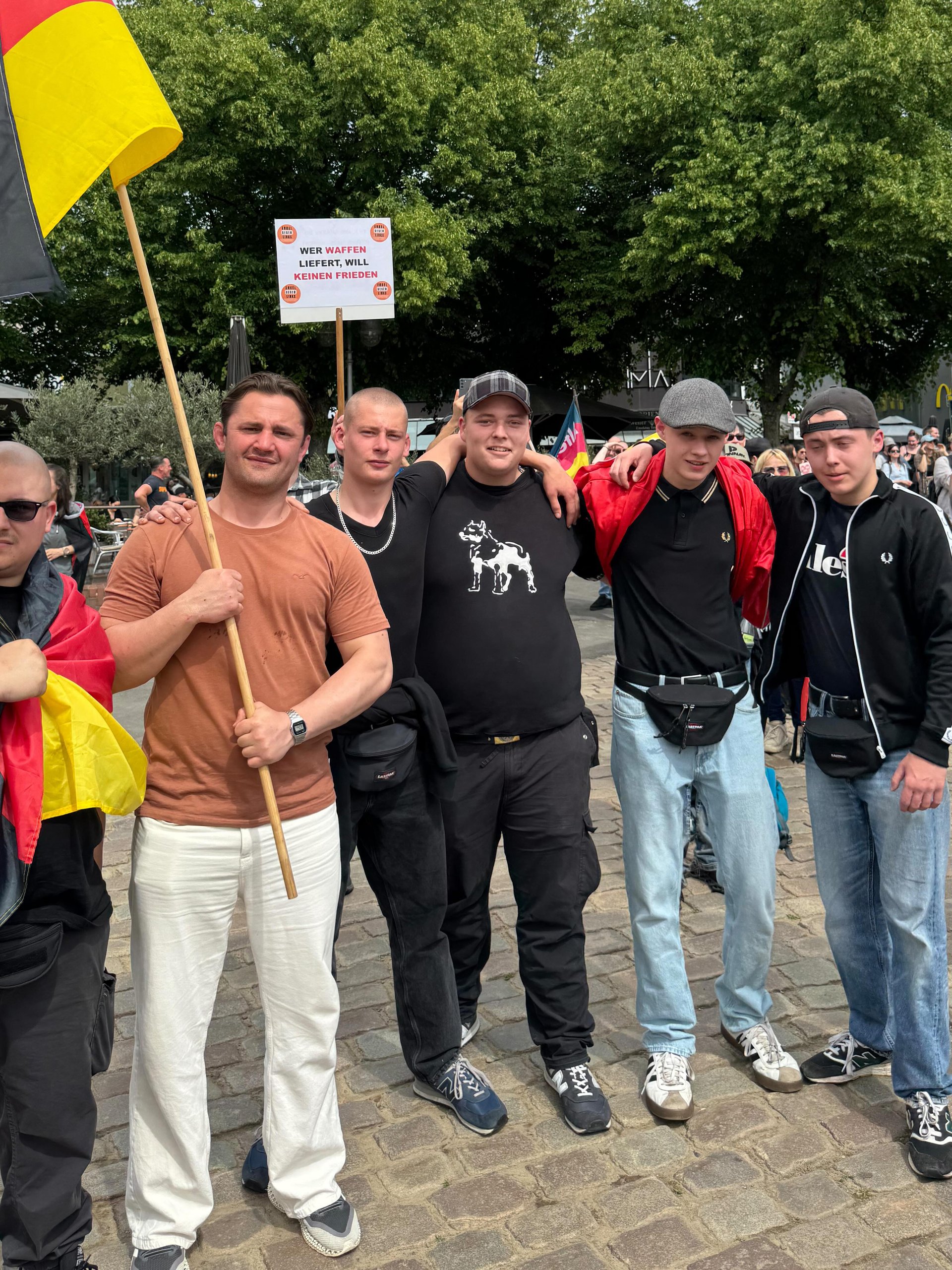 Dadaev and Hanover neo-Nazi skinheads protesting the arms deliveries to Ukraine