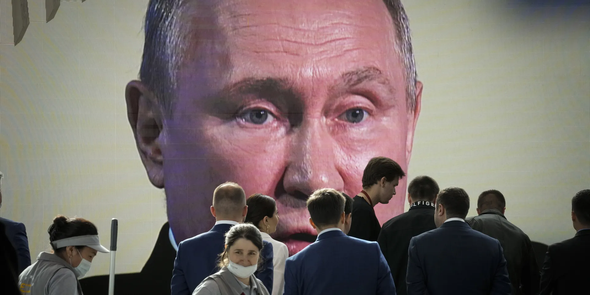 The Financial Times: Путин тайно поручил разработать закон, затрудняющий выход с российского рынка западных компаний