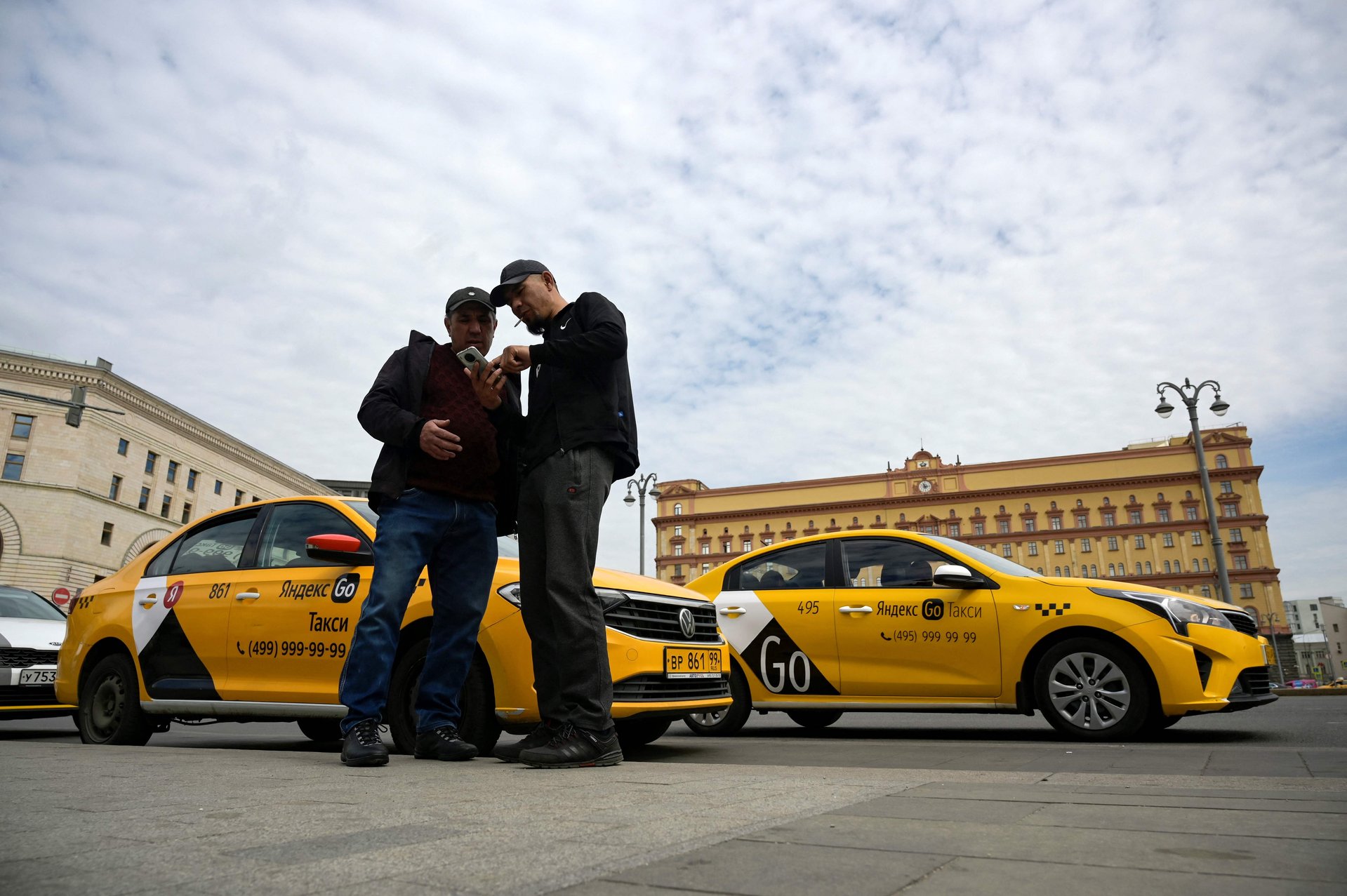 Таксисты в Москве