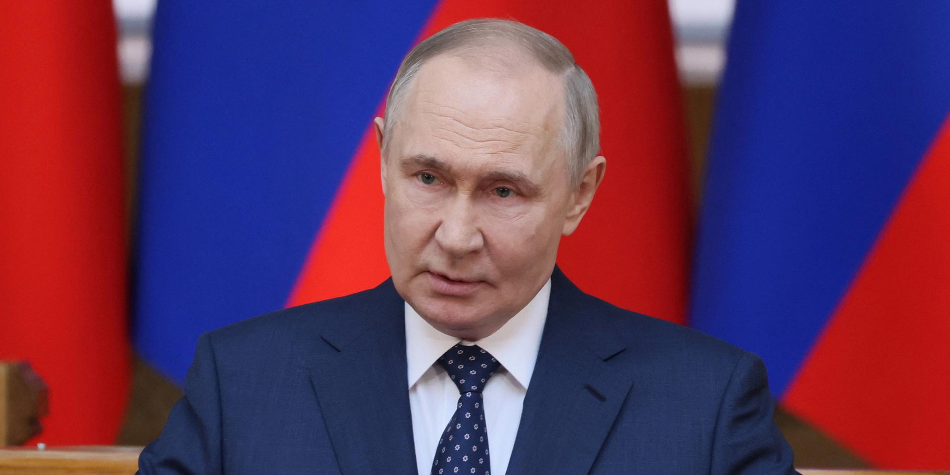 Путин объявил о перемирии на 9 мая