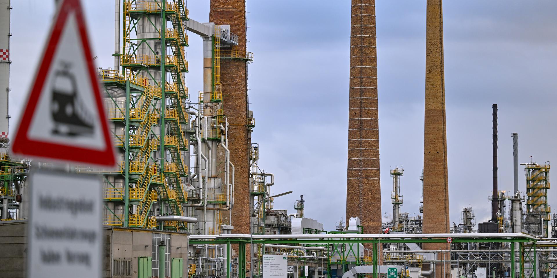 На Наоко составили новый протокол. США освободят от санкций немецкие активы «Роснефти». Власти предлагают перестать засчитывать в срок срочной службы СОЧ свыше двух дней