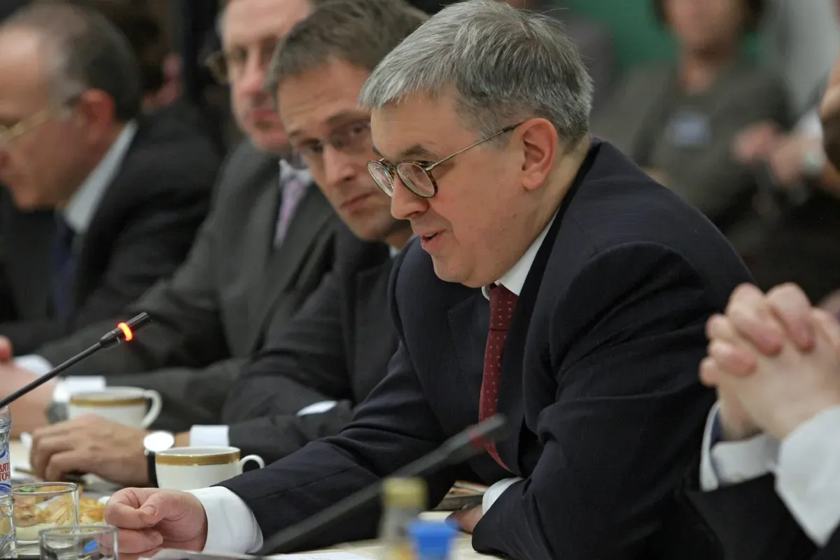 Dismissed HSE Rector Yaroslav Kuzminov has never been a rebel. 2010, meeting of HSE faculty with Vladimir Putin