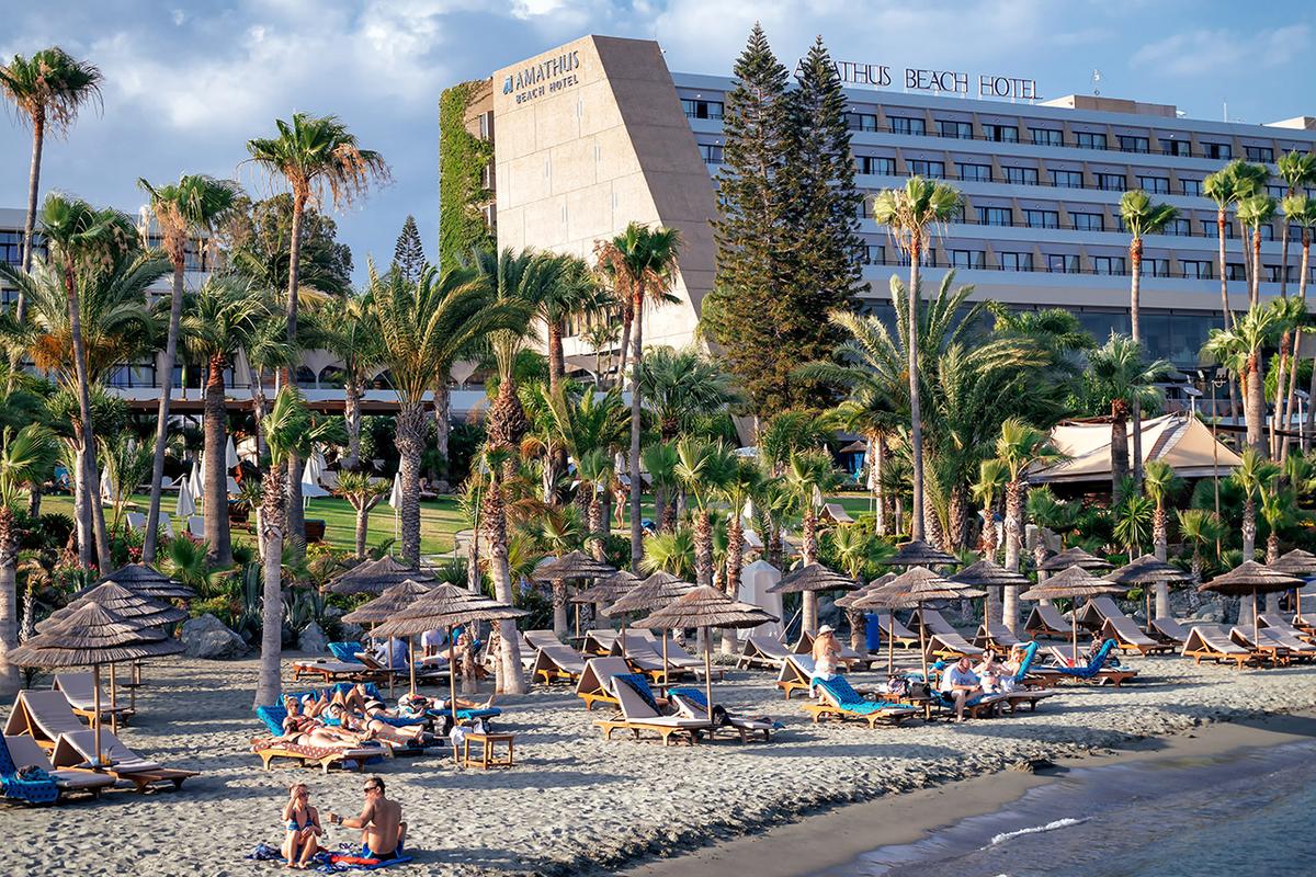 Связанная с Акимовым компания инвестировала в пятизвездочный кипрский отель