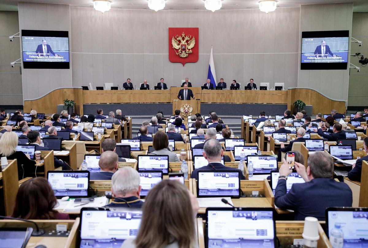 Глава МИД РФ Сергей Лавров выступает перед Госдумой