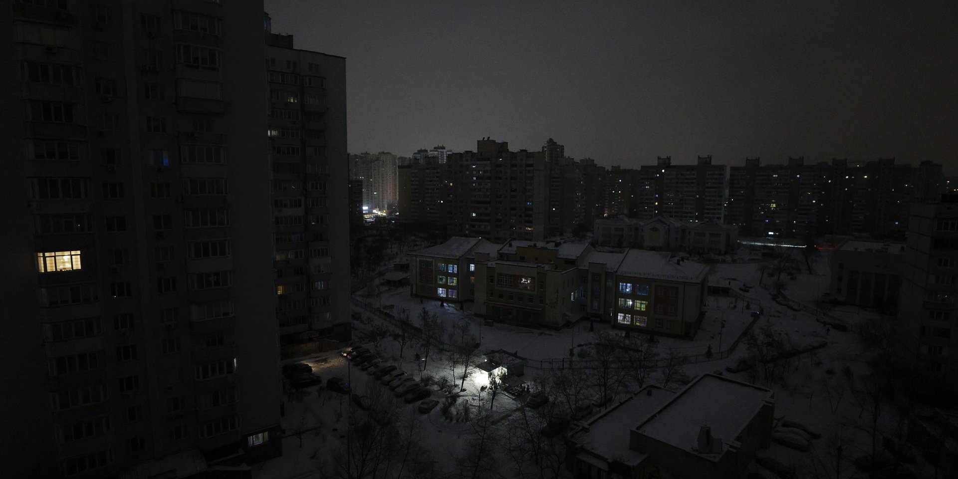 В Киеве 400 многоэтажек шестые сутки остаются без тепла