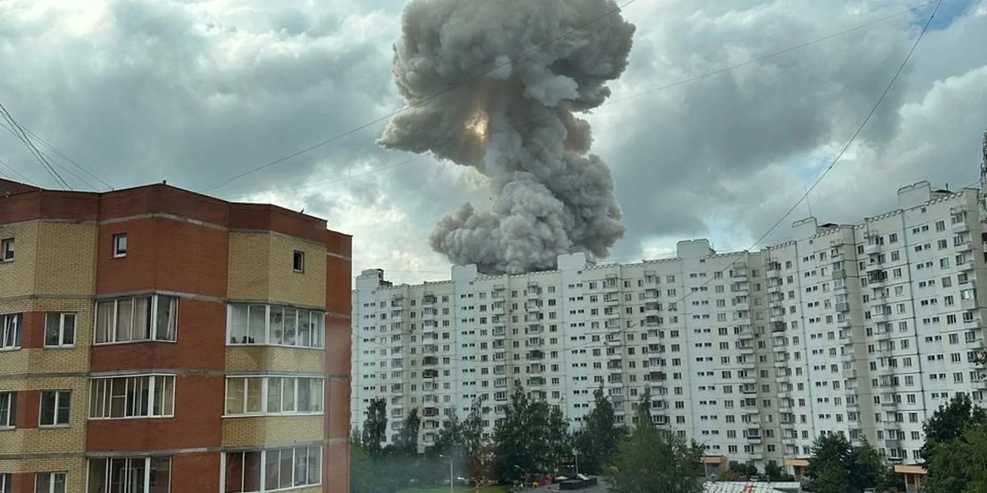 В Сергиевом Посаде произошел сильный взрыв на оборонном заводе, один человек погиб, пострадали более 50. Главное