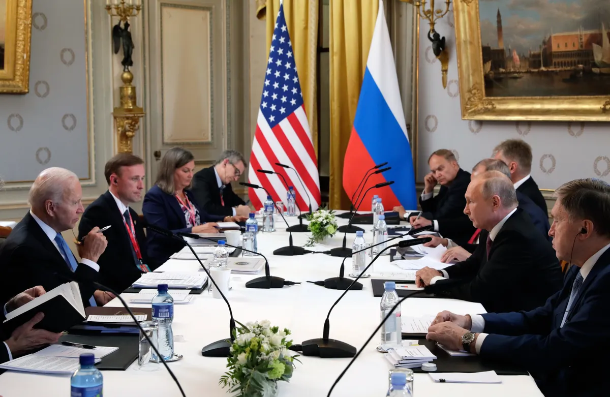 Американские власти (слева — Джо Байден) привыкли смотреть на Москву (справа — Владимир Путин) как на основного геополитического соперника и партнера. Женева, 2021 год