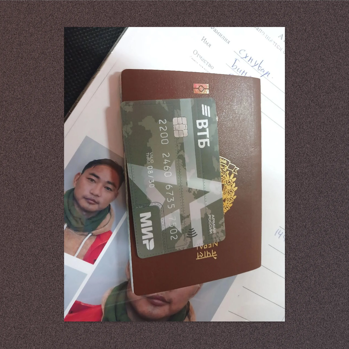 At the recruitment center, foreign mercenaries received a bank card and a summons to report the next day to the Avangard training center