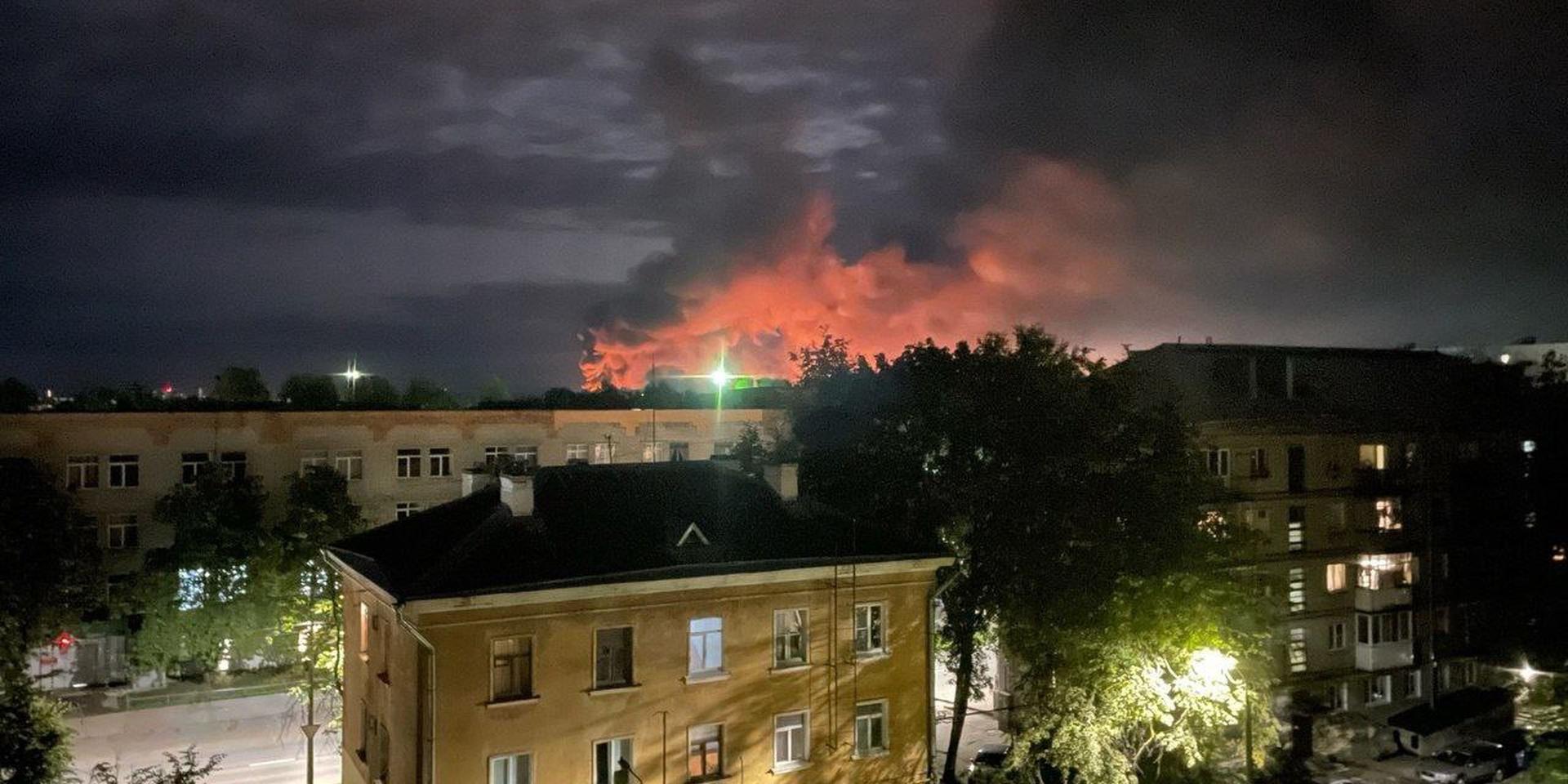 Крупнейшая атака на территорию России: БПЛА повредили самолеты Ил-76 в Пскове и оборонный завод микроэлектроники в Брянске