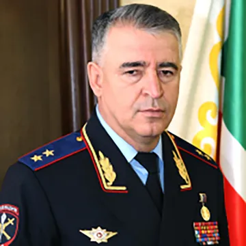 Руслан Алханов