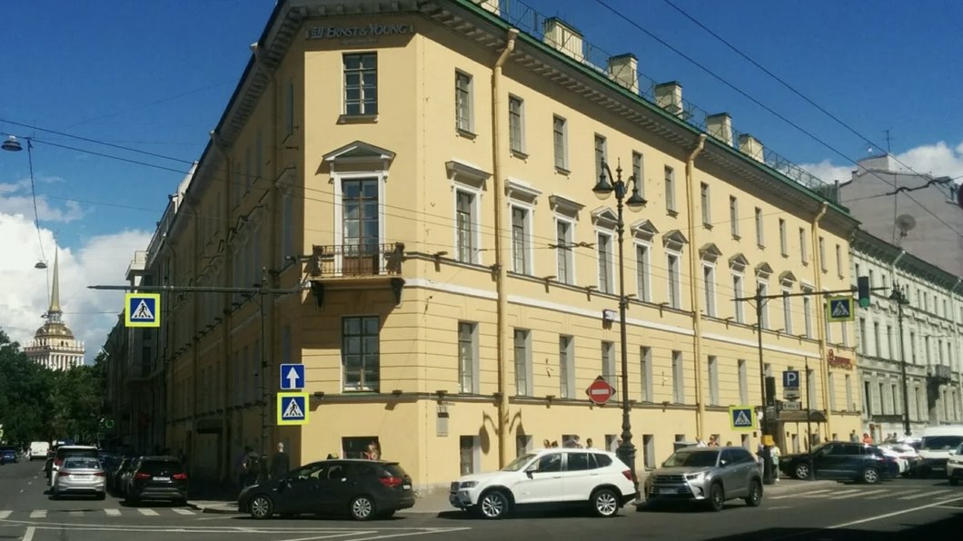 Бизнес-центр «Белые ночи» в Петербурге